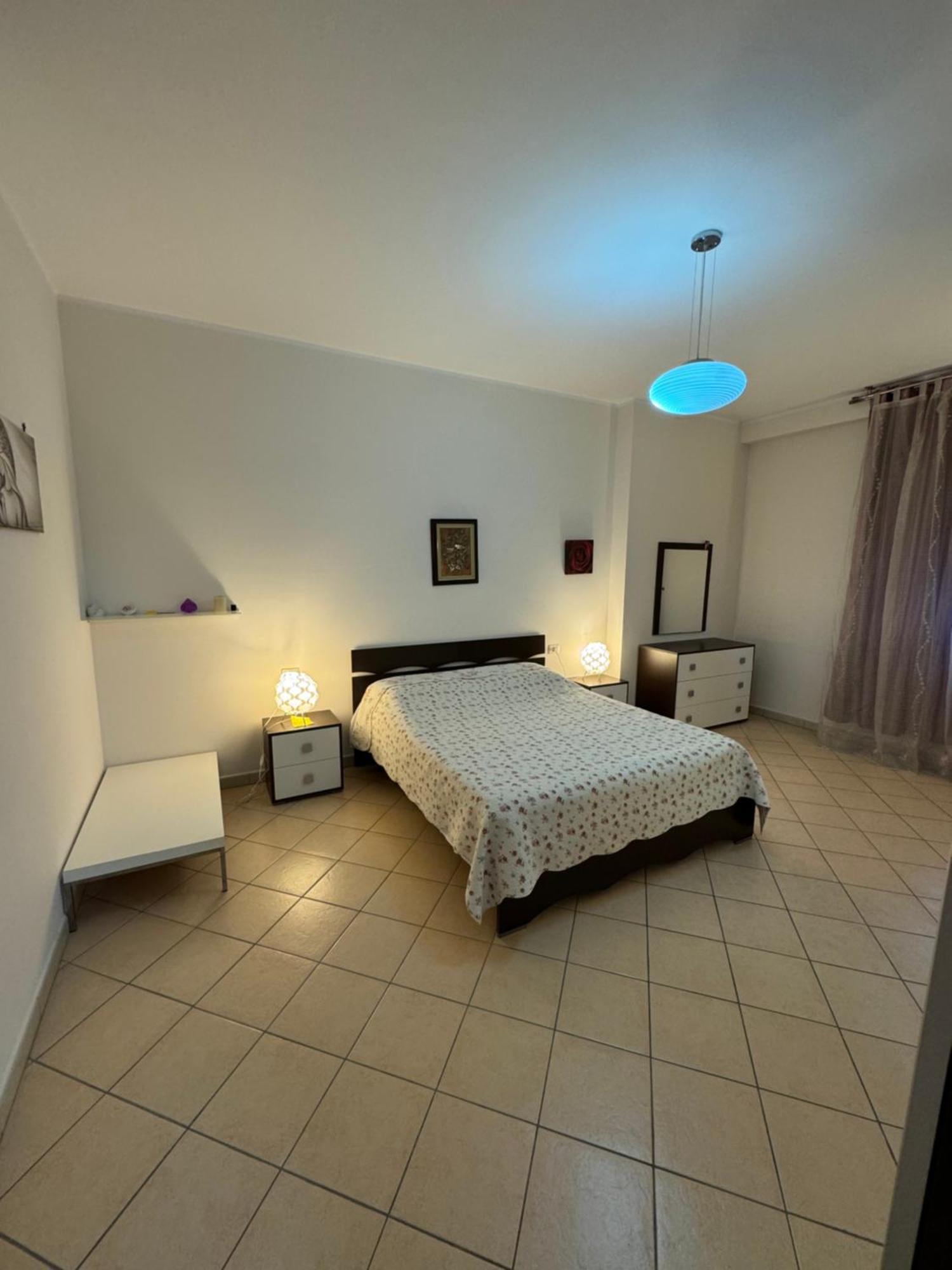 3 Bedrooms Apartment Shkodër Exteriör bild