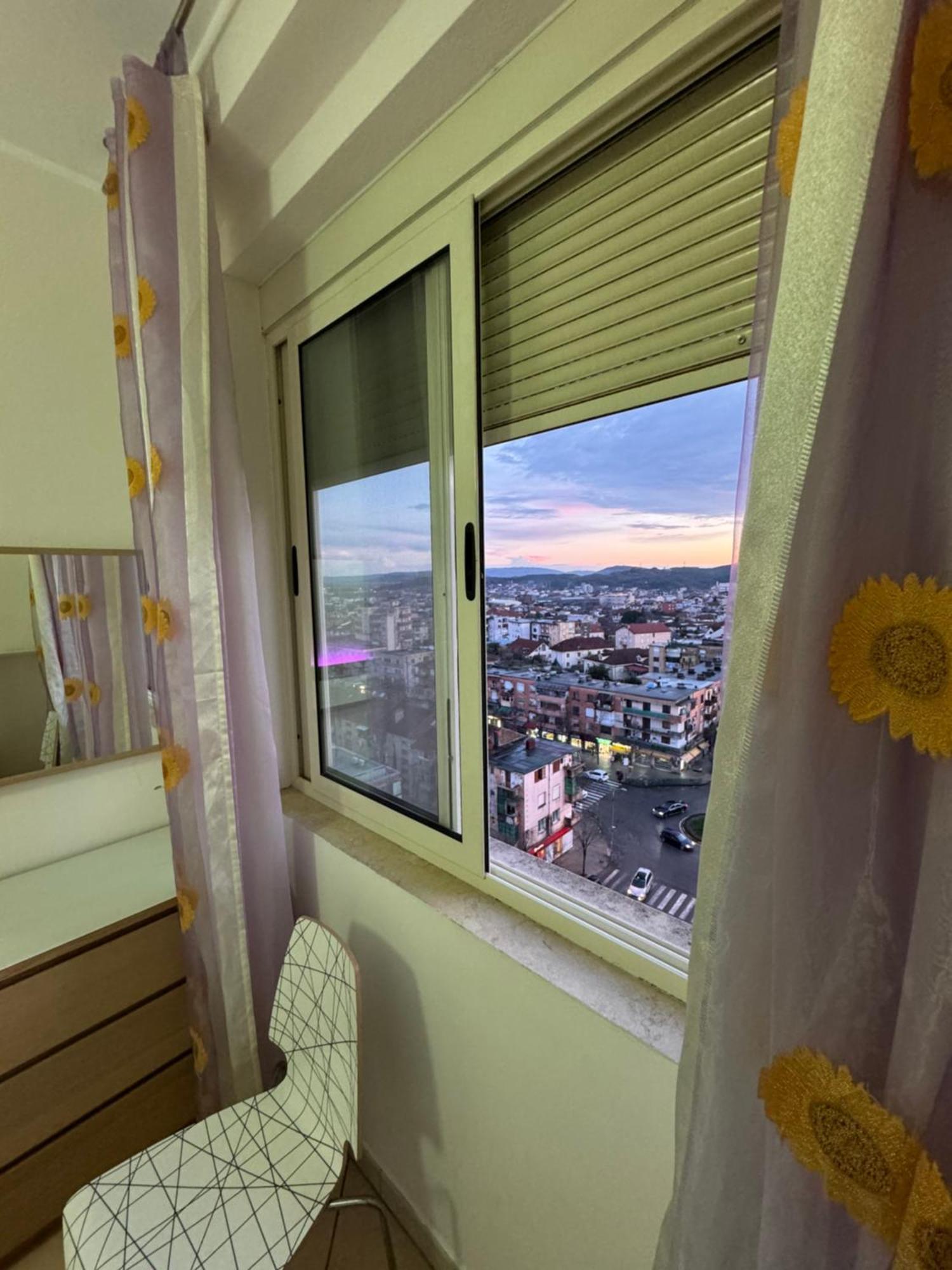 3 Bedrooms Apartment Shkodër Exteriör bild